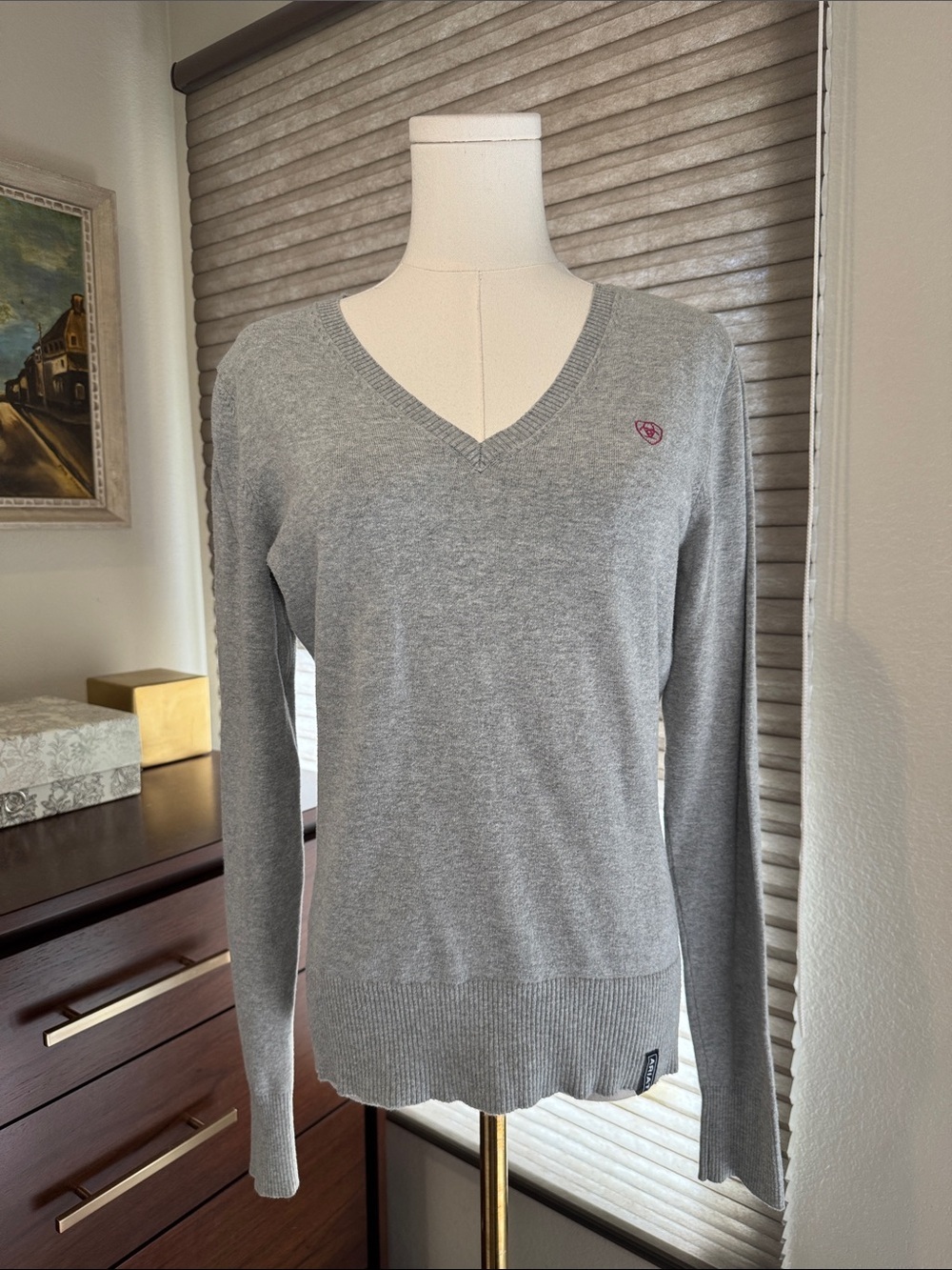 🐴 Ariat Women's Ramiro Sweater - Heather Grey w/Pink Accents. Size M🐴